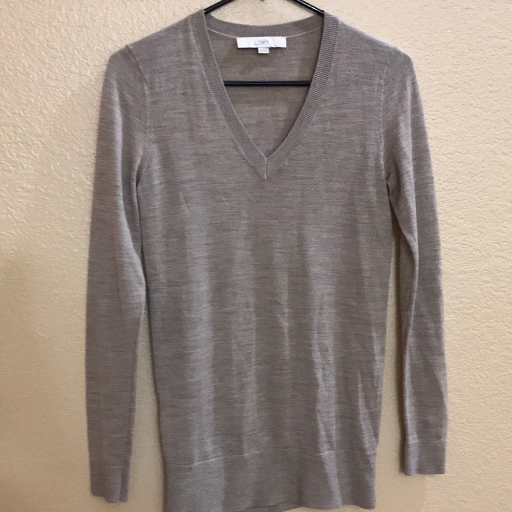 V neck sweater
